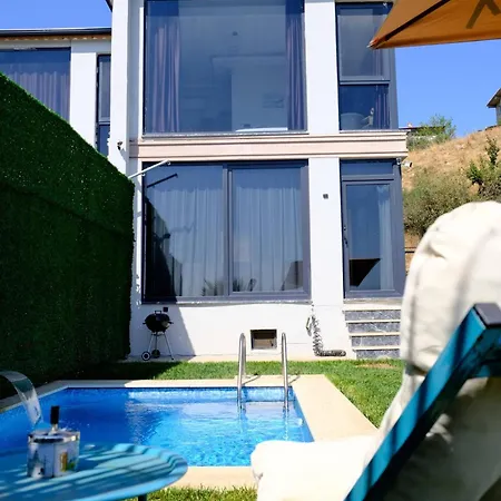 Villa 4