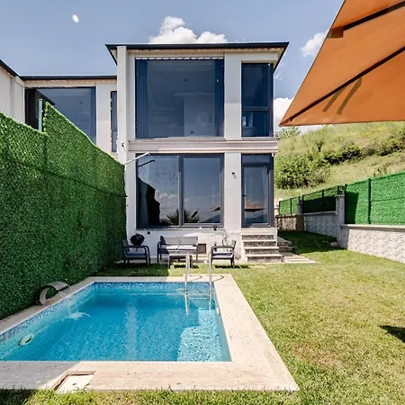 Villa 4 Tavsancil